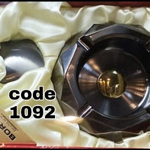 طفاية سجائر دائرية للمكتب معها ولاعة غاز  (code1092)