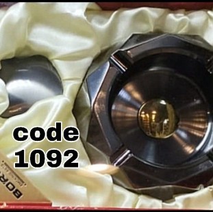 طفاية سجائر دائرية للمكتب معها ولاعة غاز  (code1092)